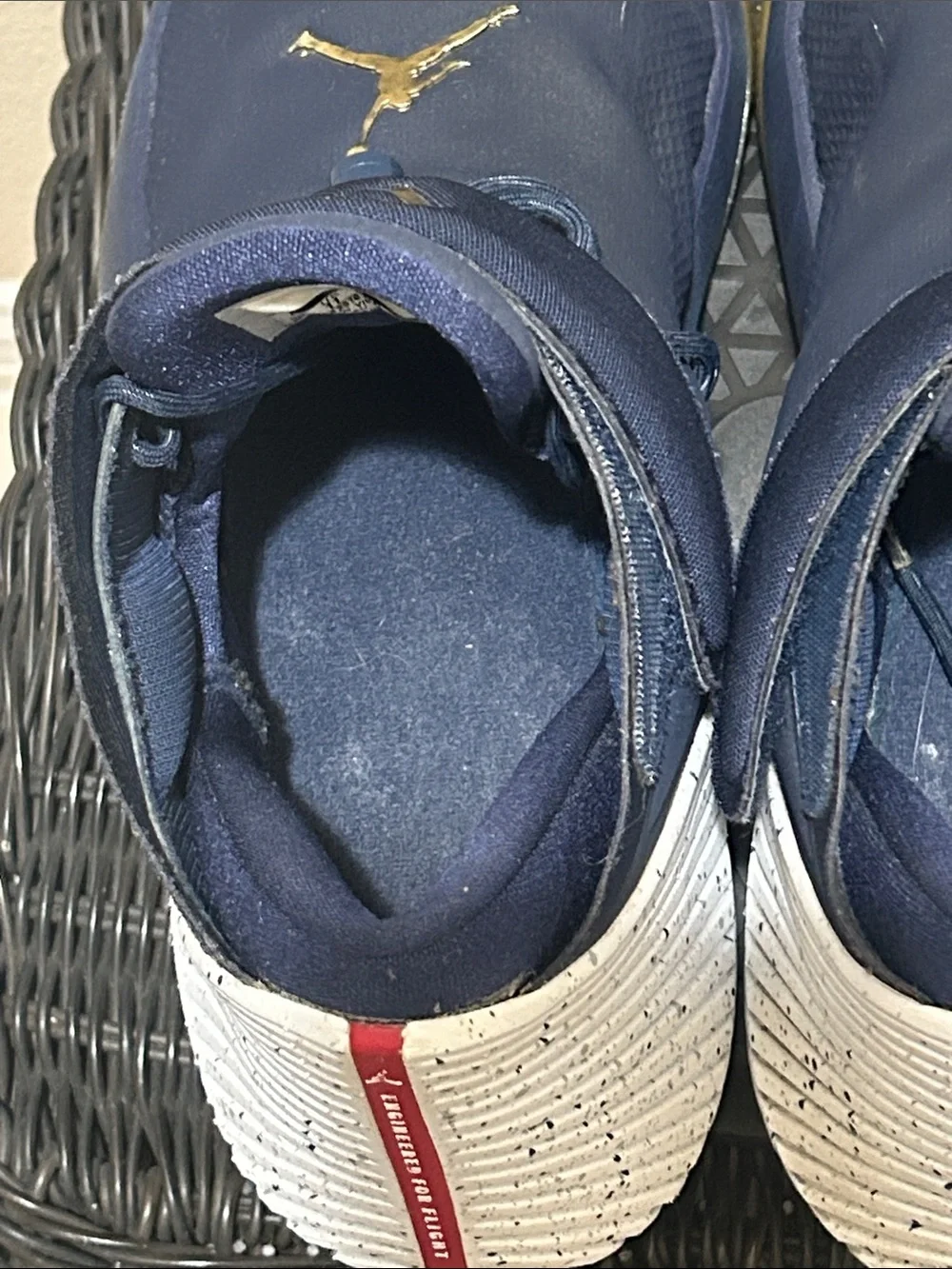 Jordan tops navy no